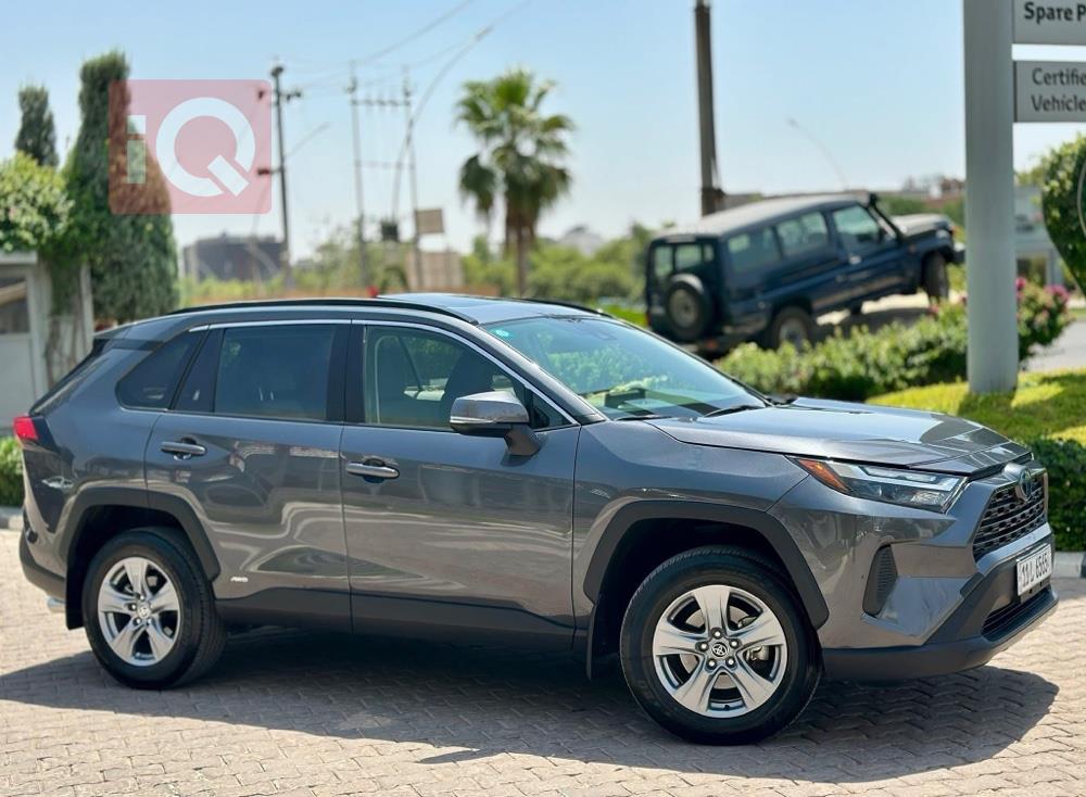 تۆیۆتا ڕاڤ 4